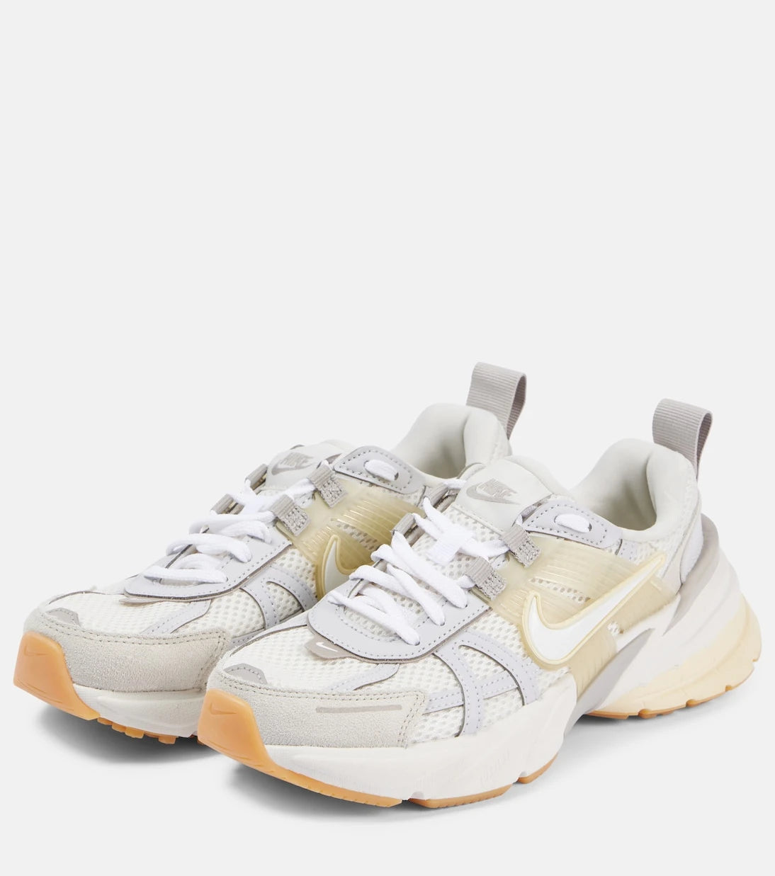 Nike - حذاء رياضي V2K Run مزين بالجلد
