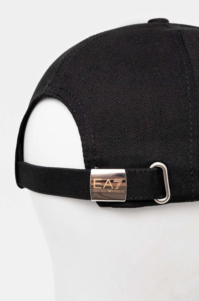 Памучна шапка с козирка EA7 Emporio Armani