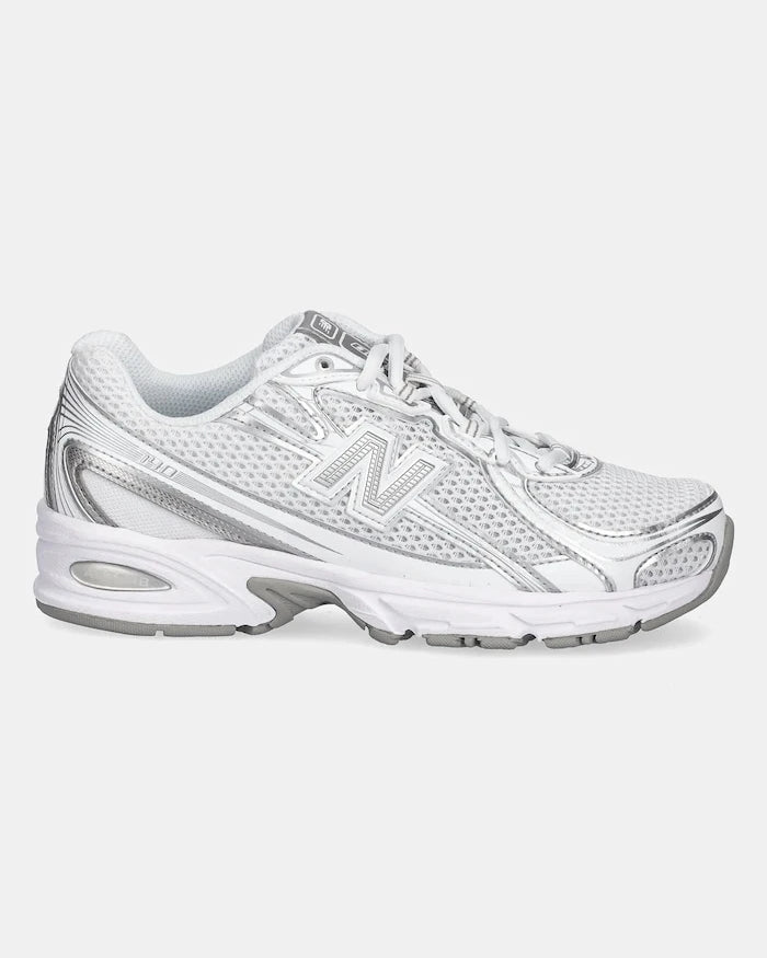 New Balance 740 Sneakers