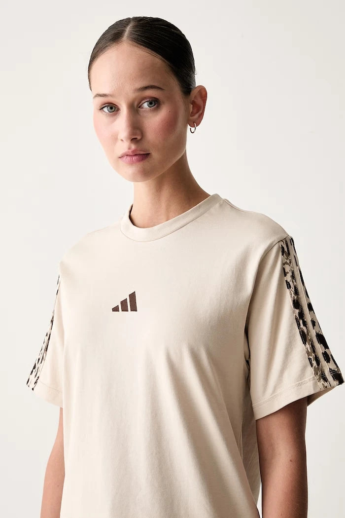 adidas kadın pamuklu tişört Leopard Pack