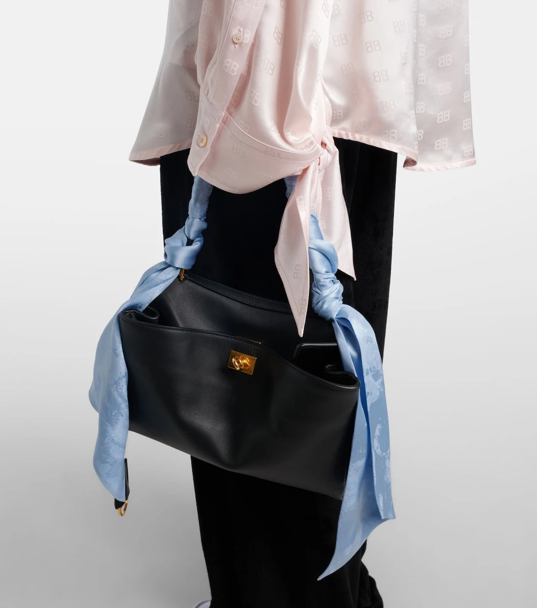 Balenciaga - وشاح حريري