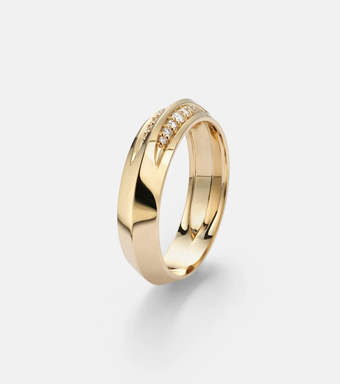 Stone and Strand - خاتم Knife Edge من الذهب عيار 14 قيراطًا مرصع بالألماس