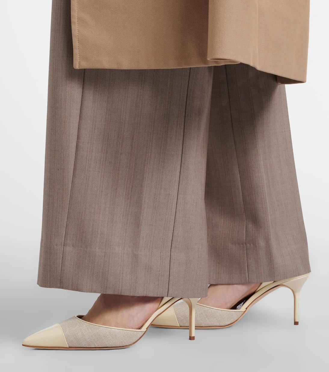 Manolo Blahnik - Capsli leather-trimmed slingback pumps
