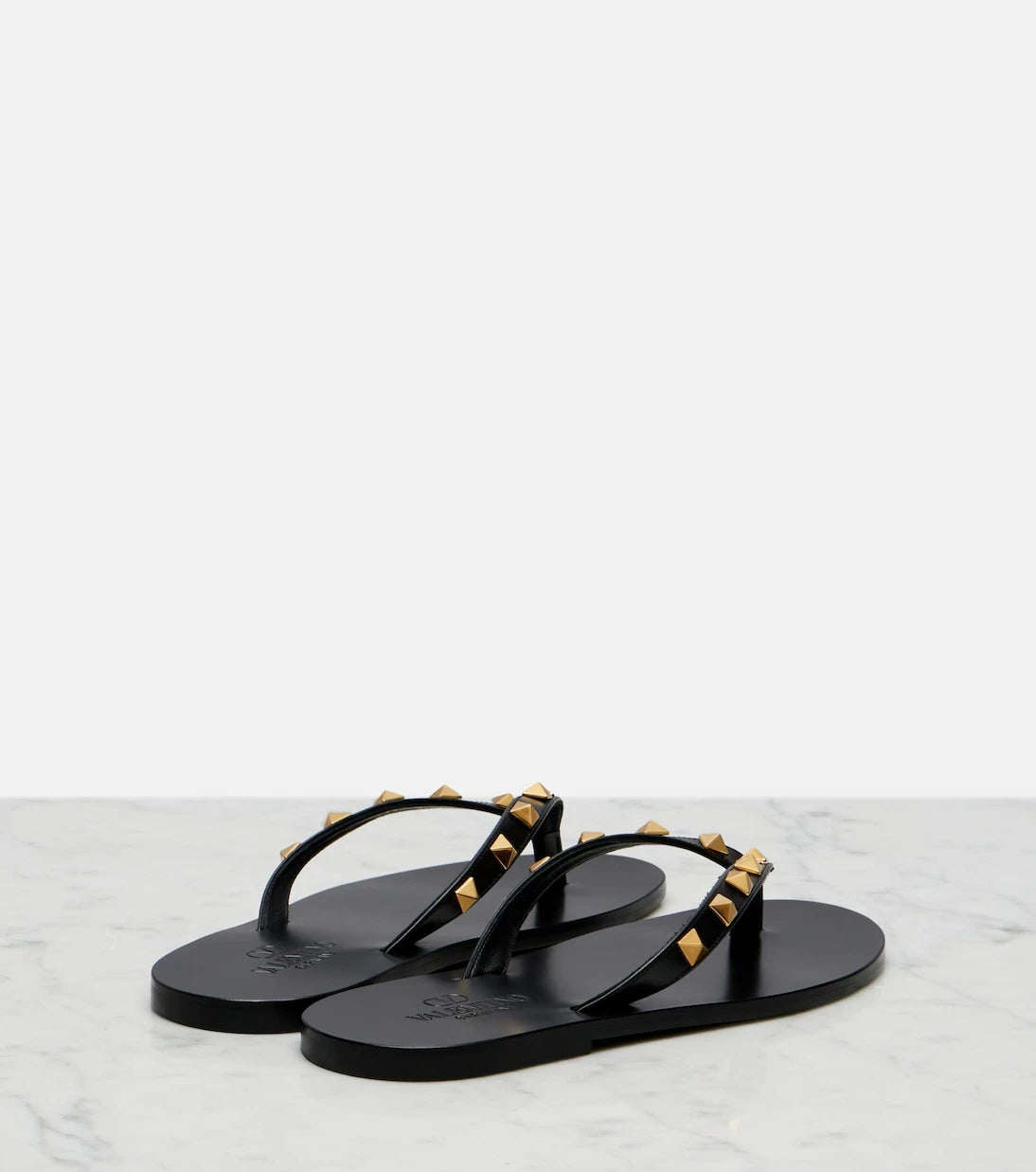 Valentino Garavani - Rockstud leather thong sandals