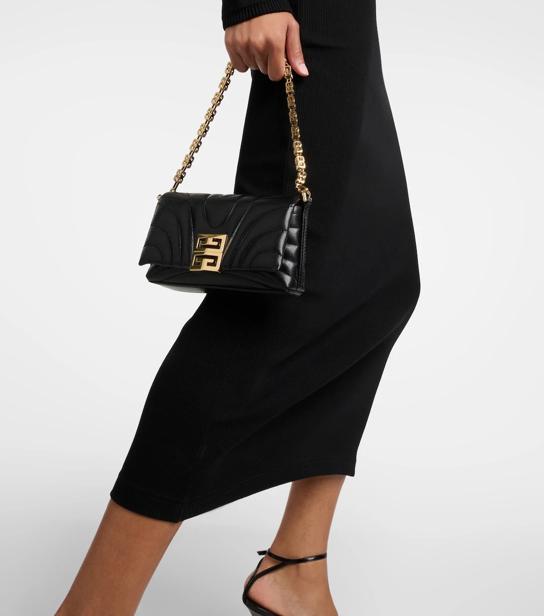 Givenchy - حقيبة كتف 4G Soft Micro من الجلد