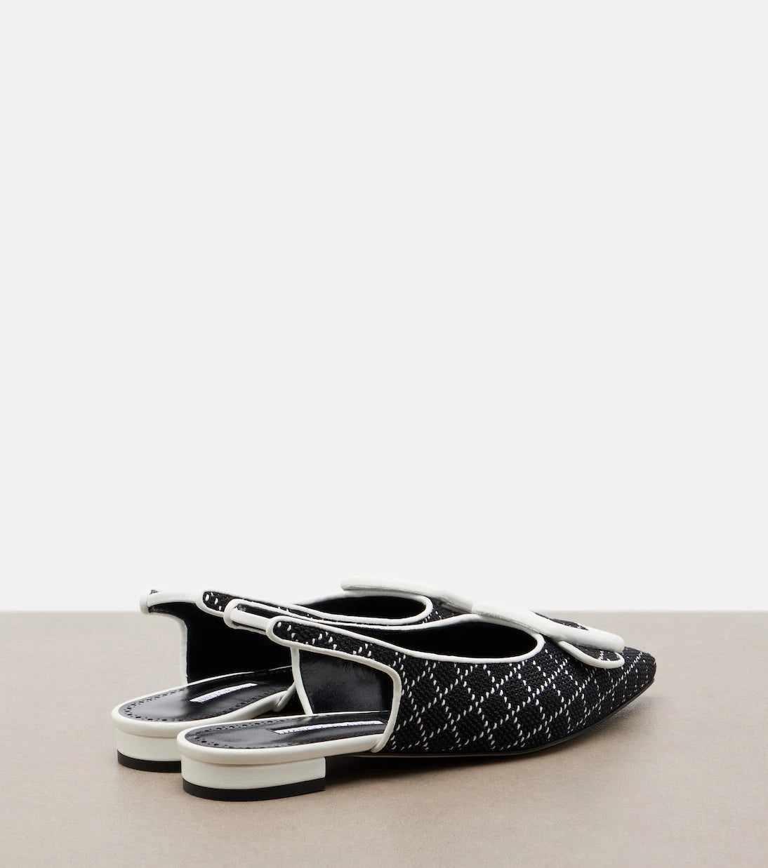 Manolo Blahnik - Maylura raffia-effect slingback flats