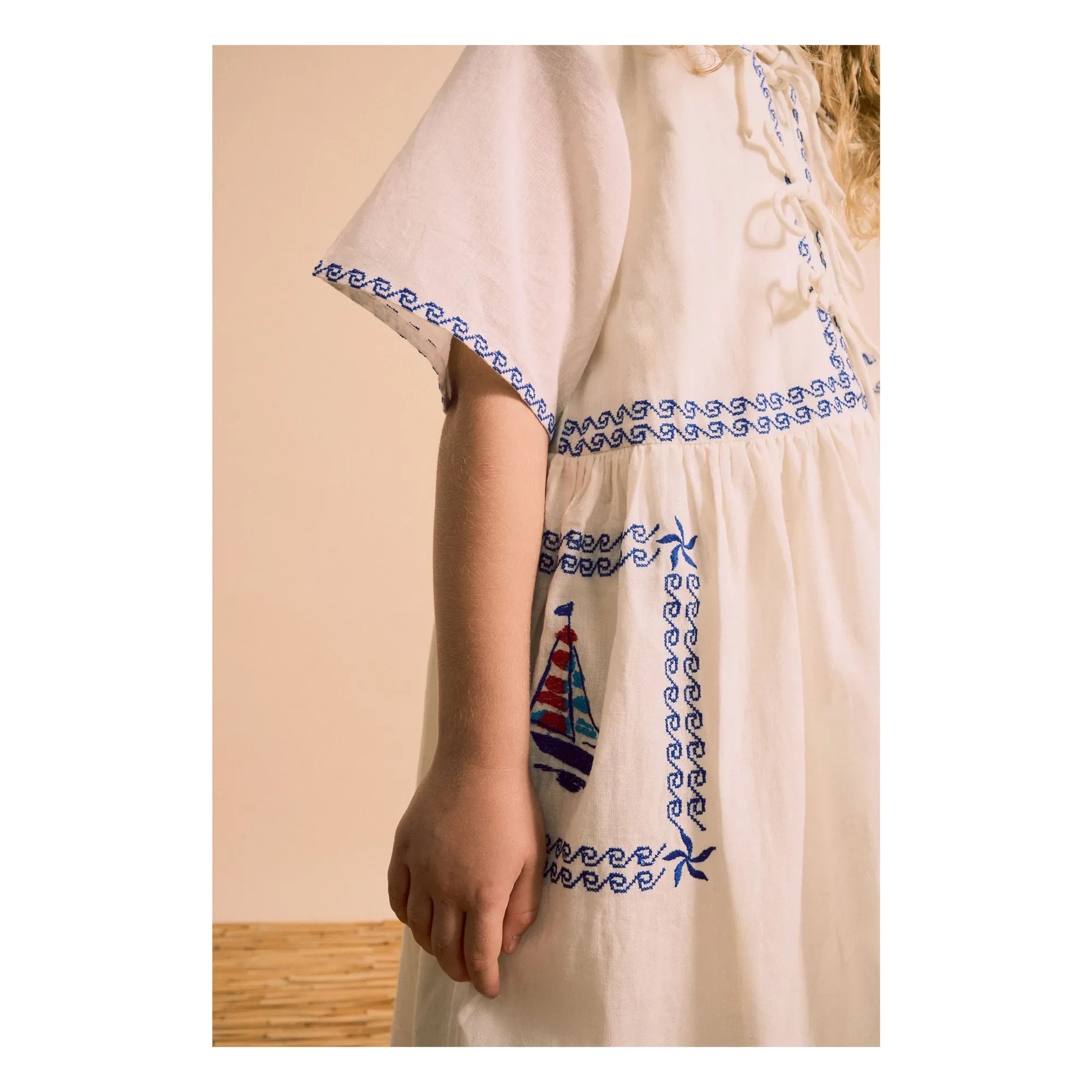 Maison Mangostan - Voiles Embroidered Dress | White