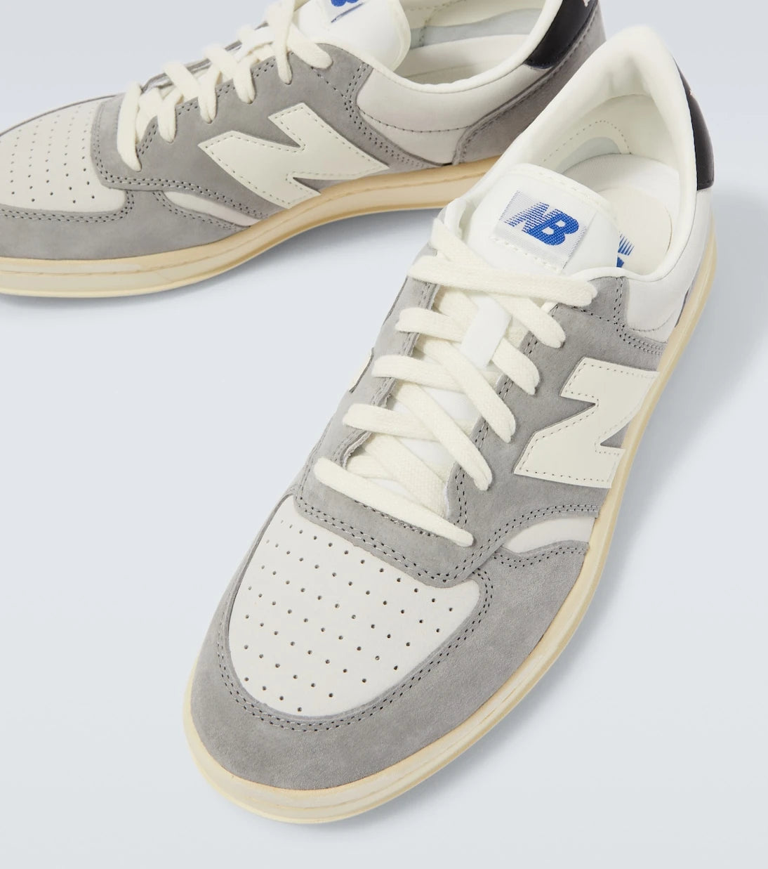 New Balance - حذاء سنيكرز CT500 مزين بالجلد السويدي