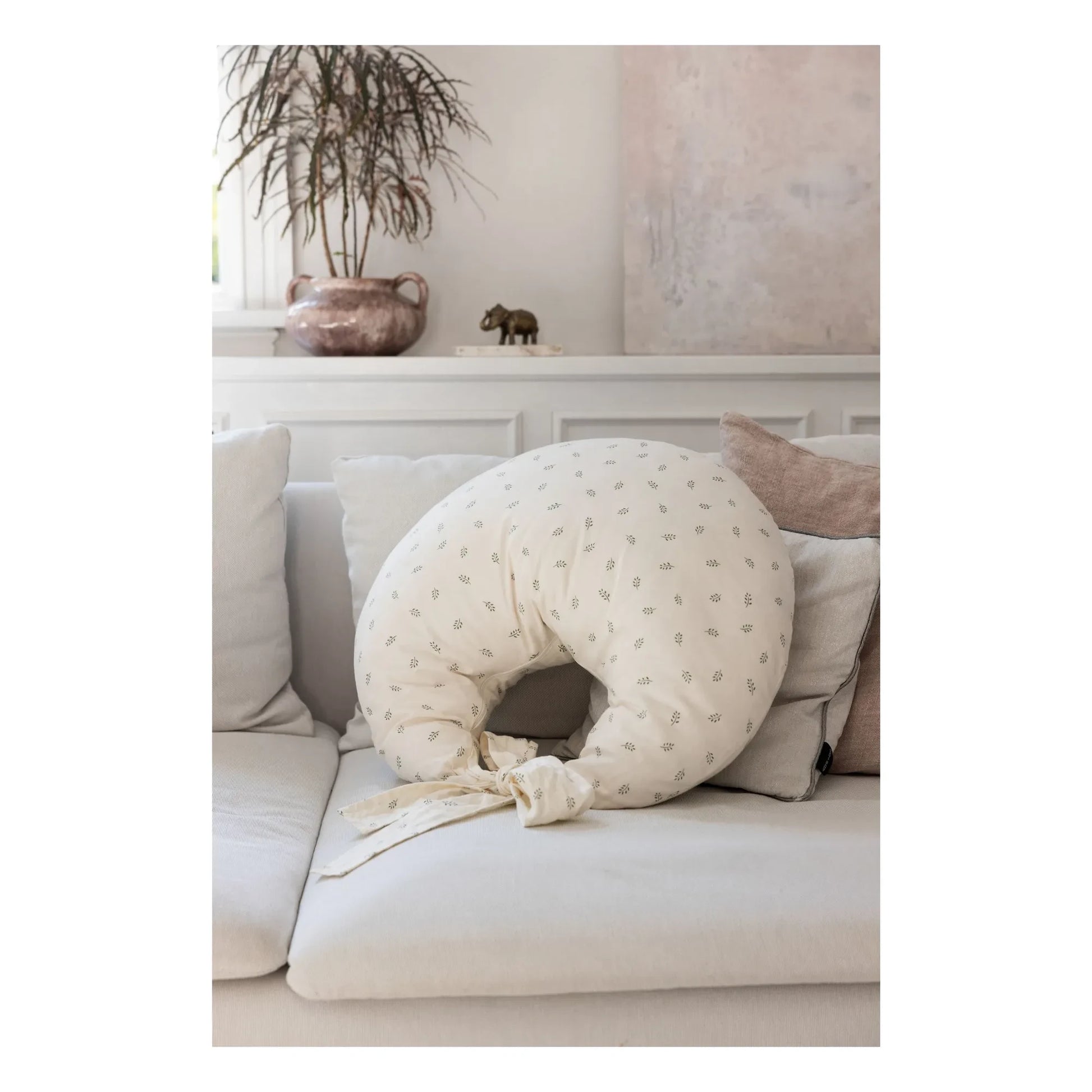 Sebra - Sophora Leaves nursing cushion | White