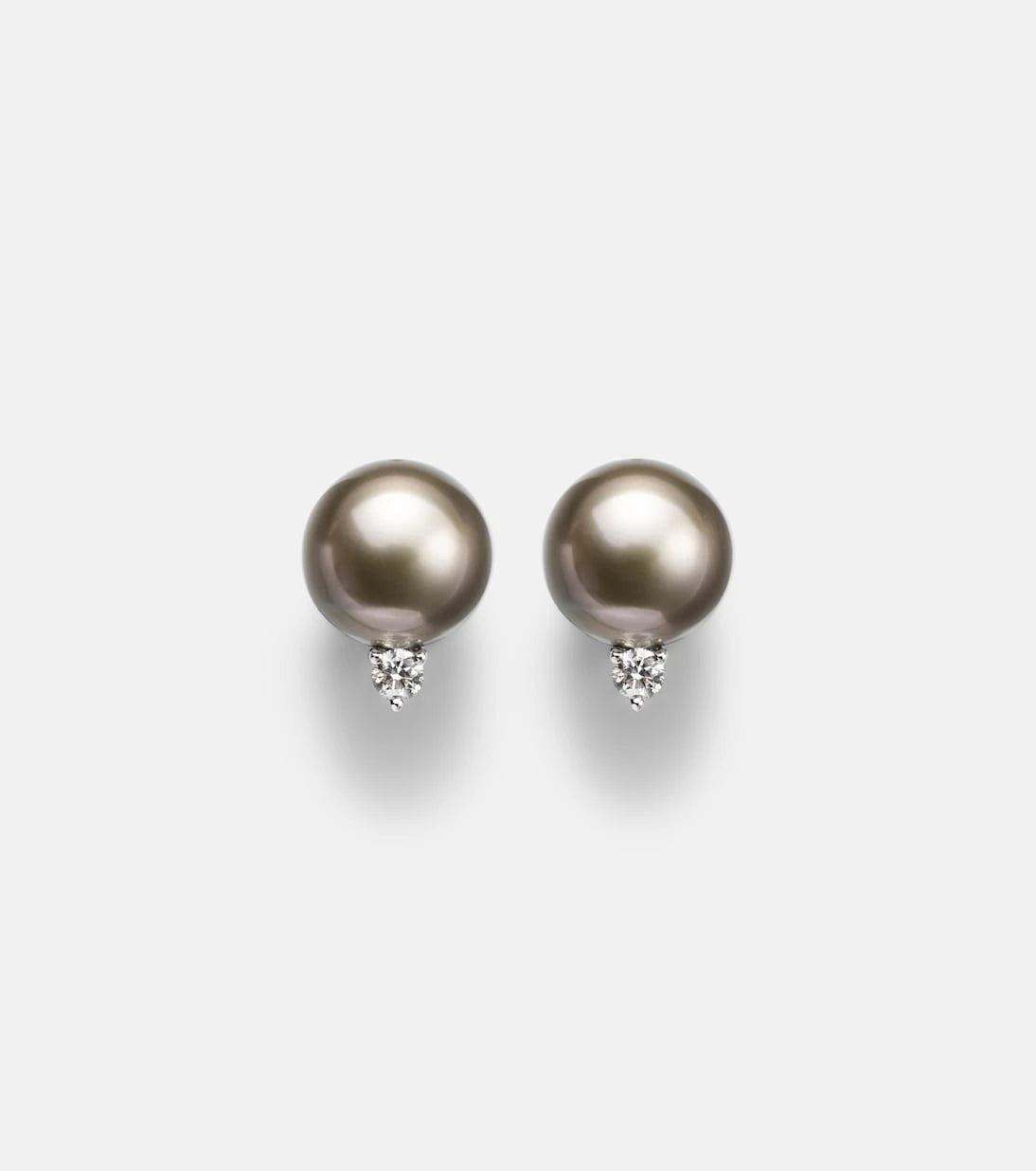 Mikimoto - 18kt white gold earrings with pearls and diamonds