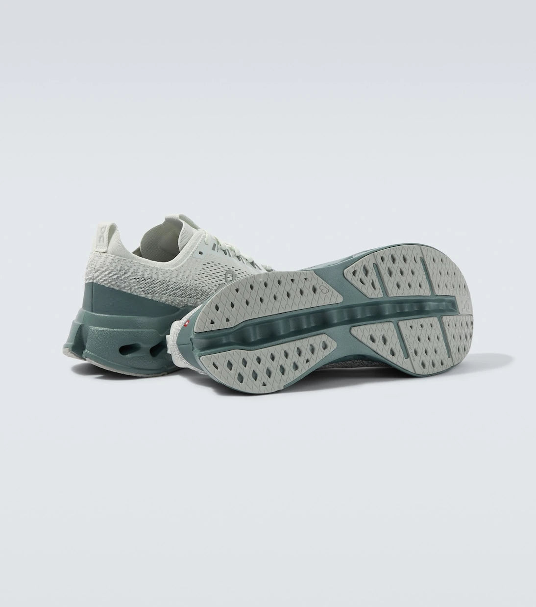 On - Cloudsurfer Max running shoes