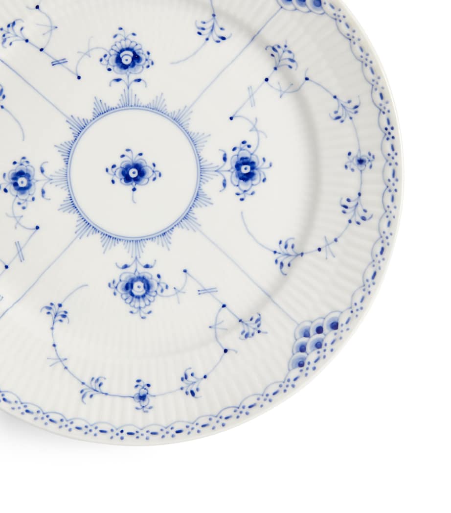 Blue Fluted Half Lace Plate (22cm)