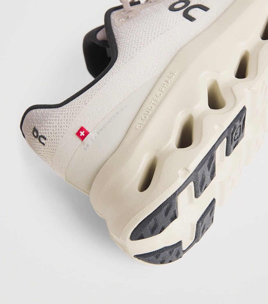 Cloudtilt Trainers