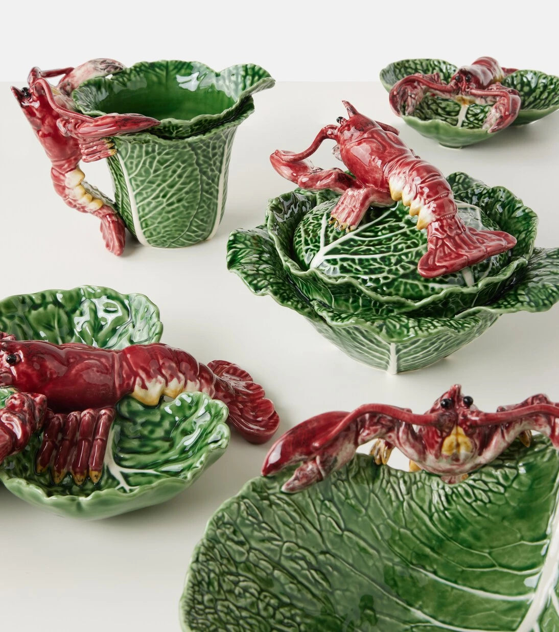 Bordallo Pinheiro - Cabbage With Lobsters salad bowl