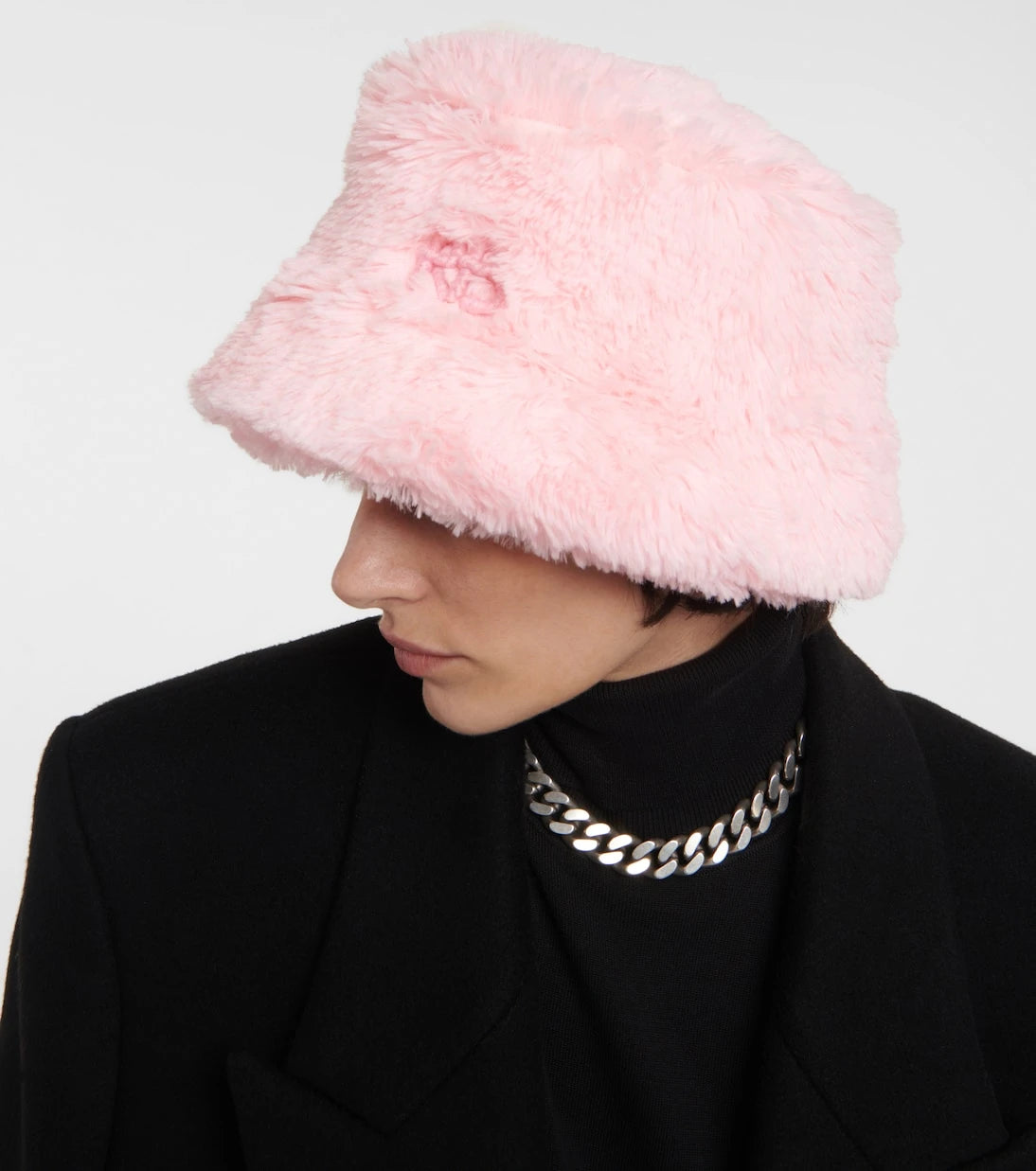 Ruslan Baginskiy - Faux fur bucket hat