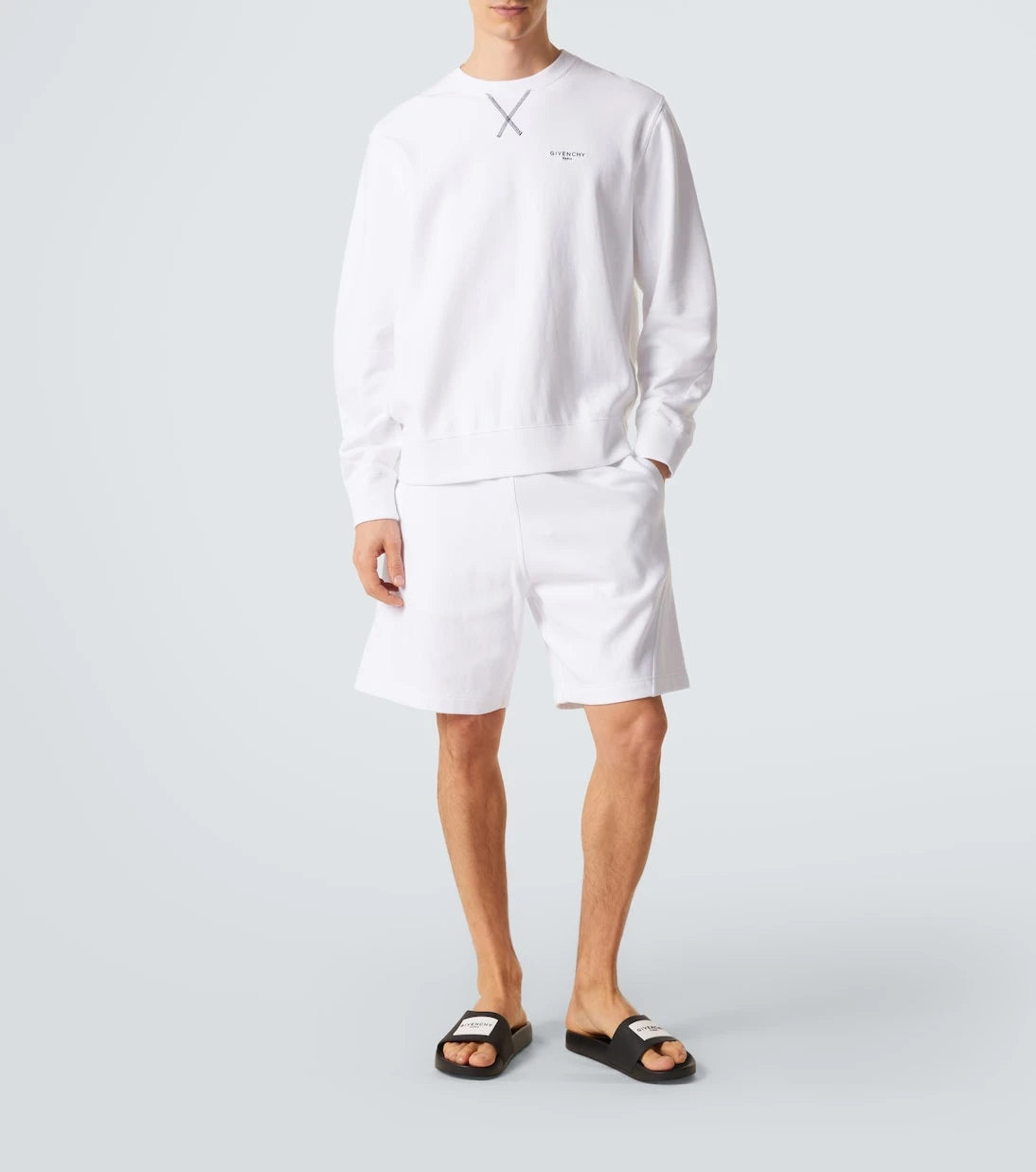 Givenchy - Logo slides