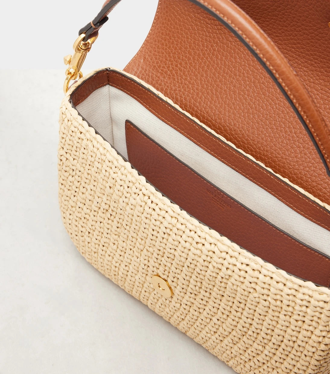 Valentino Garavani - Alltime raffia-effect shoulder bag
