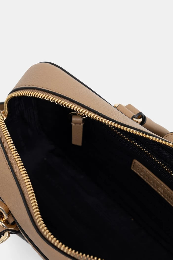 Ayarlanabilir askılı Tommy Hilfiger kadın çantası