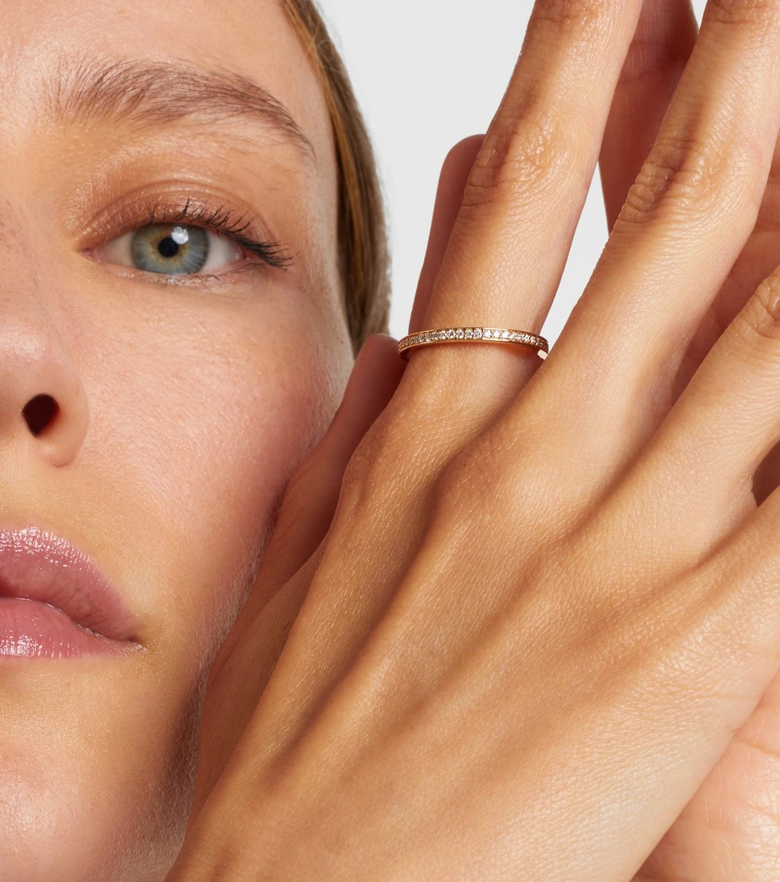 Roxanne First - 14kt gold ring with diamonds