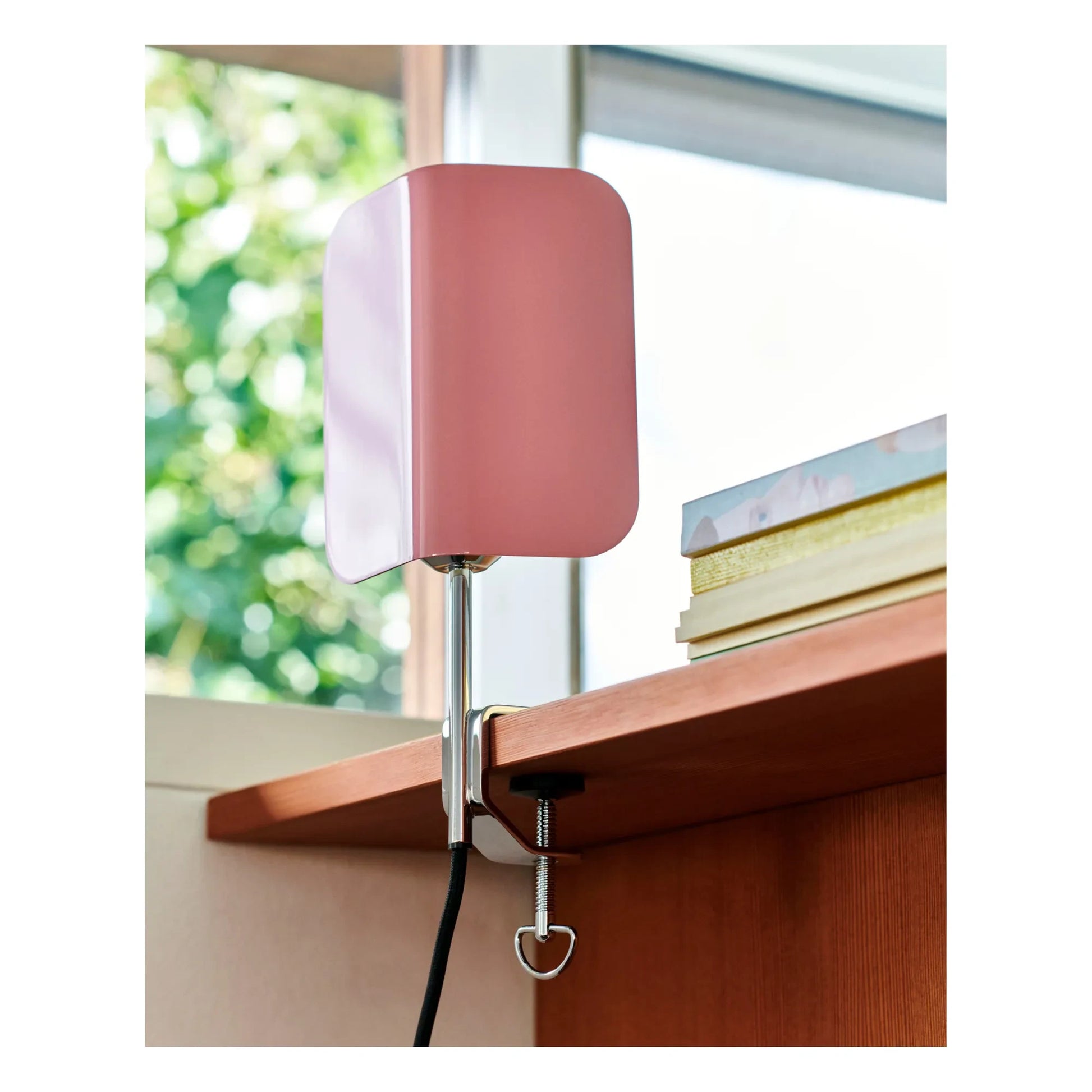Hay - Apex clip-on lamp | Pink