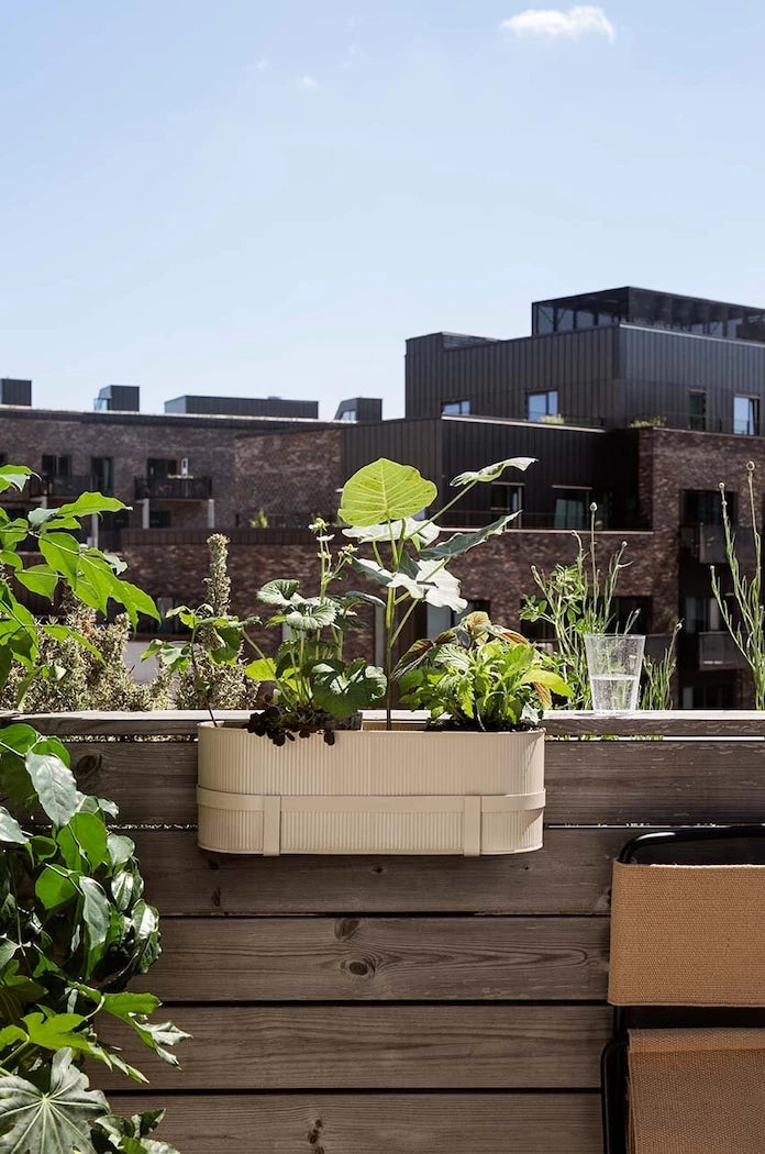 ferm LIVING Bau Balkon Saksısı 45 x 20 x 25,5 cm
