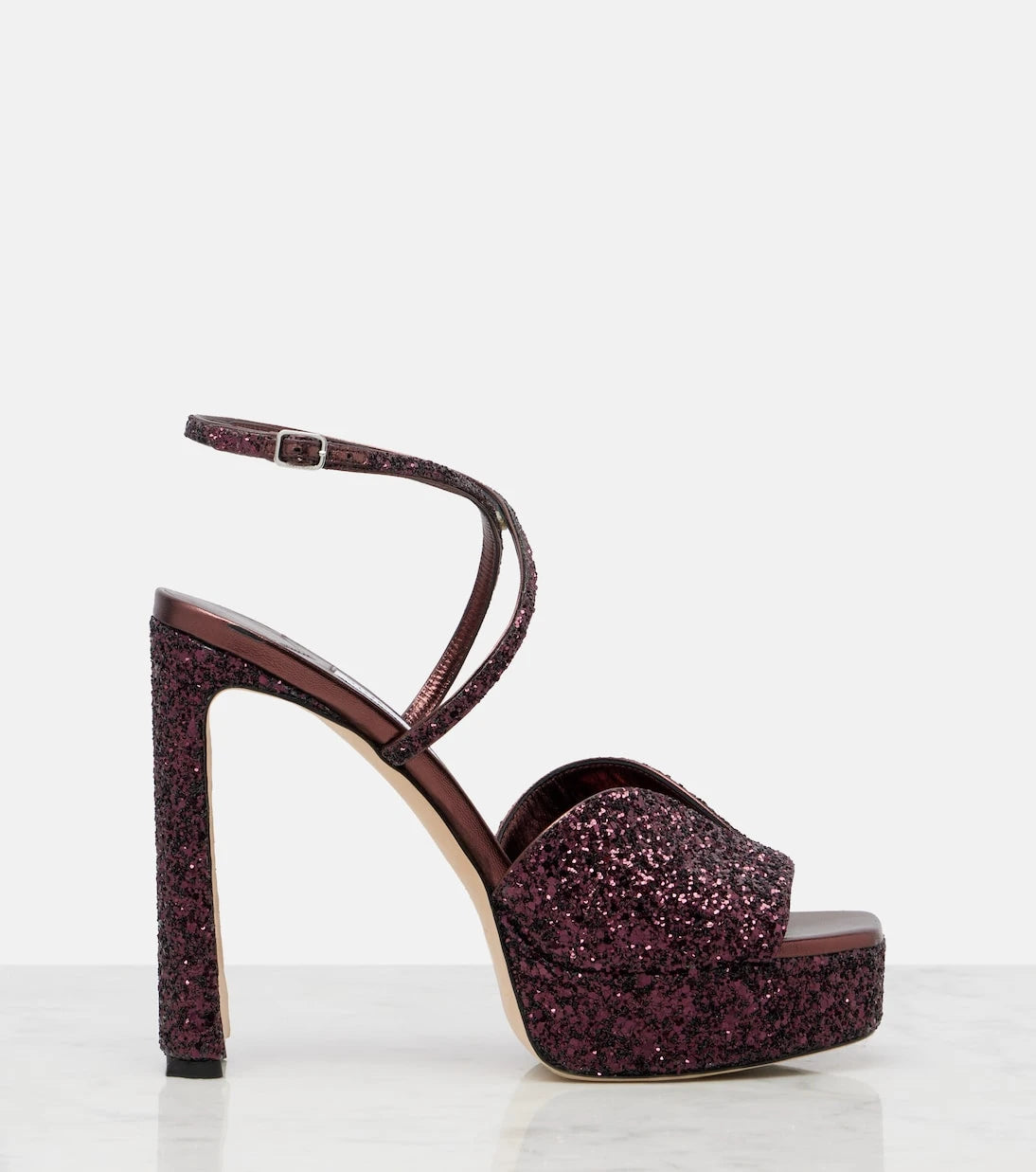 Jimmy Choo - صندل كارلي 125 بلاتفورم براق