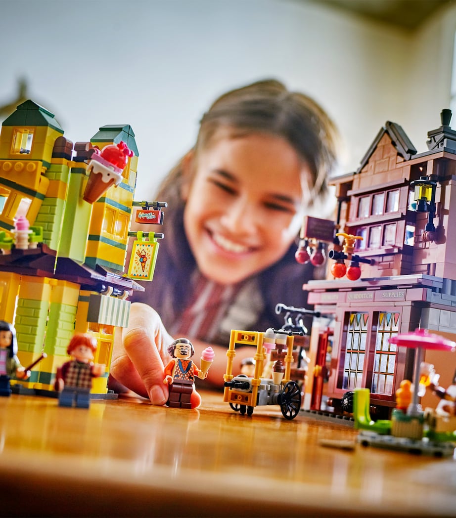 Lego Harry Potter Quality Quidditch Supplies & Ice Cream Parlour 76452