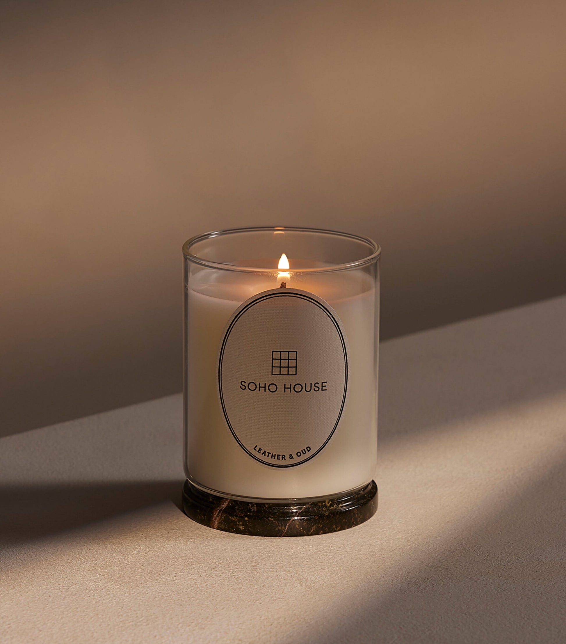 Leather & Oud Candle (250g)