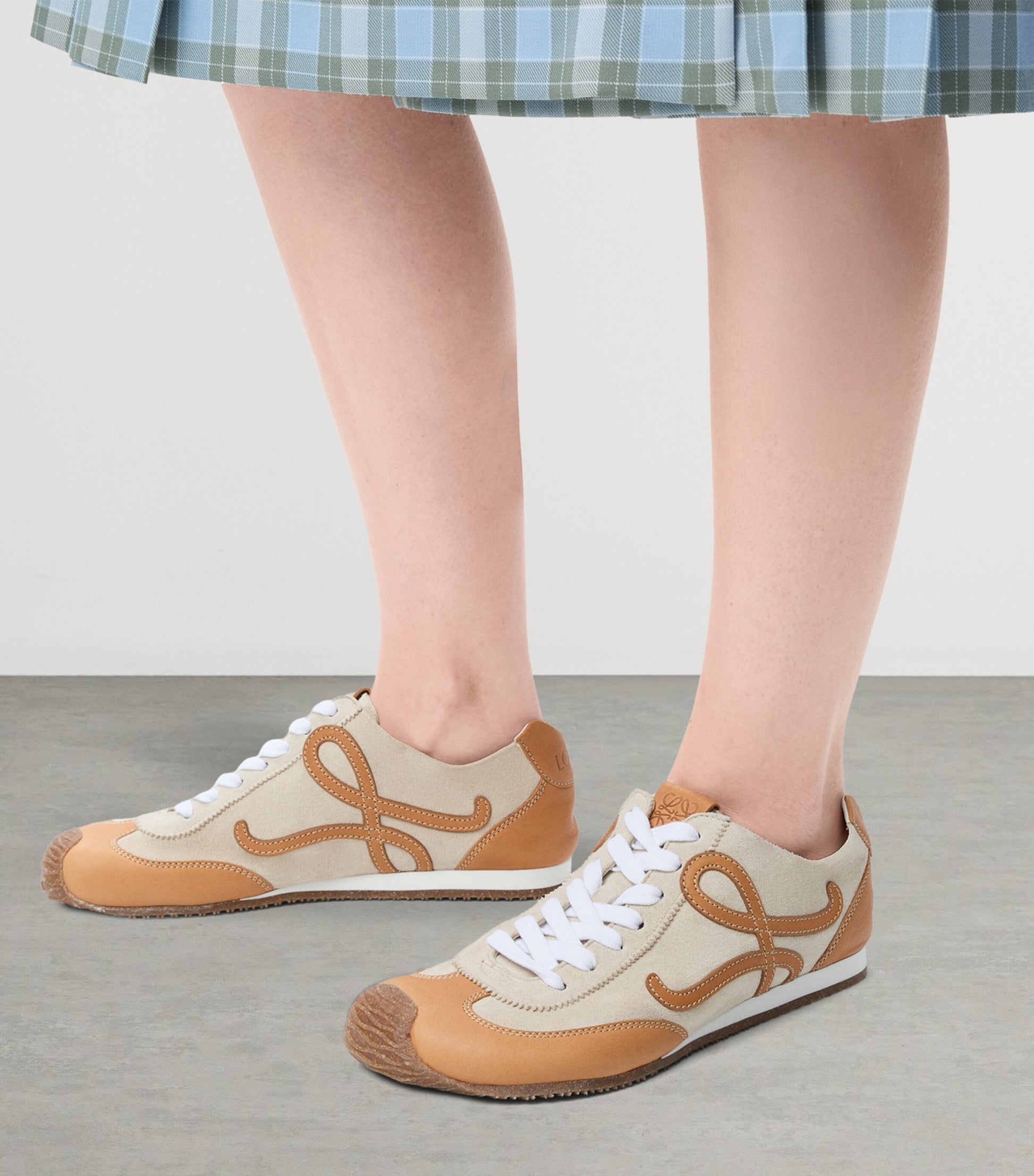 White Ballet Runner 2.0 Sneakers