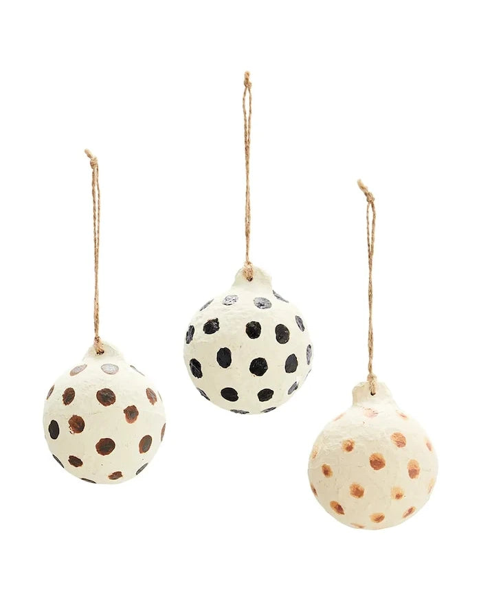 Madam Stoltz Yılbaşı Ağacı Süsleri 6 cm (3 Parça)