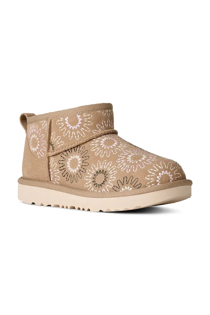 UGG KIDS' CLASSIC ULTRA MINI SUN STITCH Çocuk Süet Kışlık Botlar