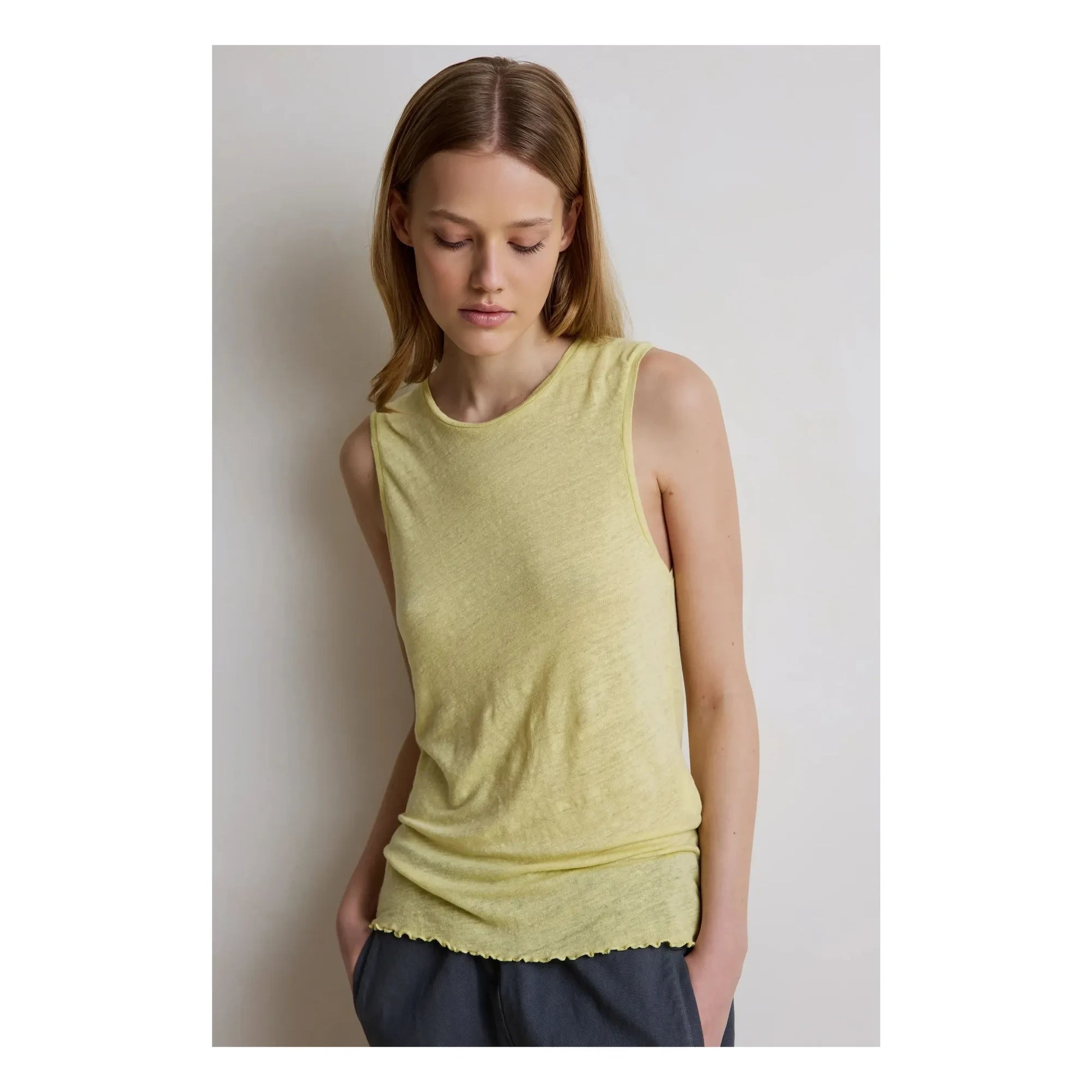 Hod - Navy linen tank top | Lemon yellow