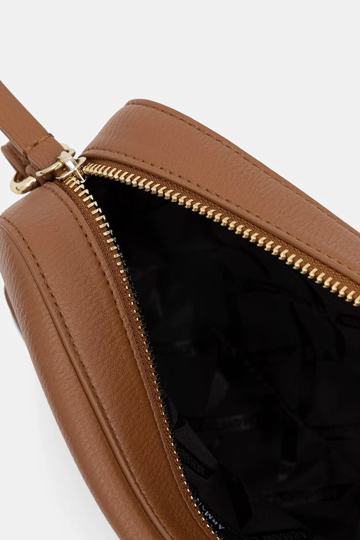 Armani Exchange чанта crossbody дамска от имитация на кожа