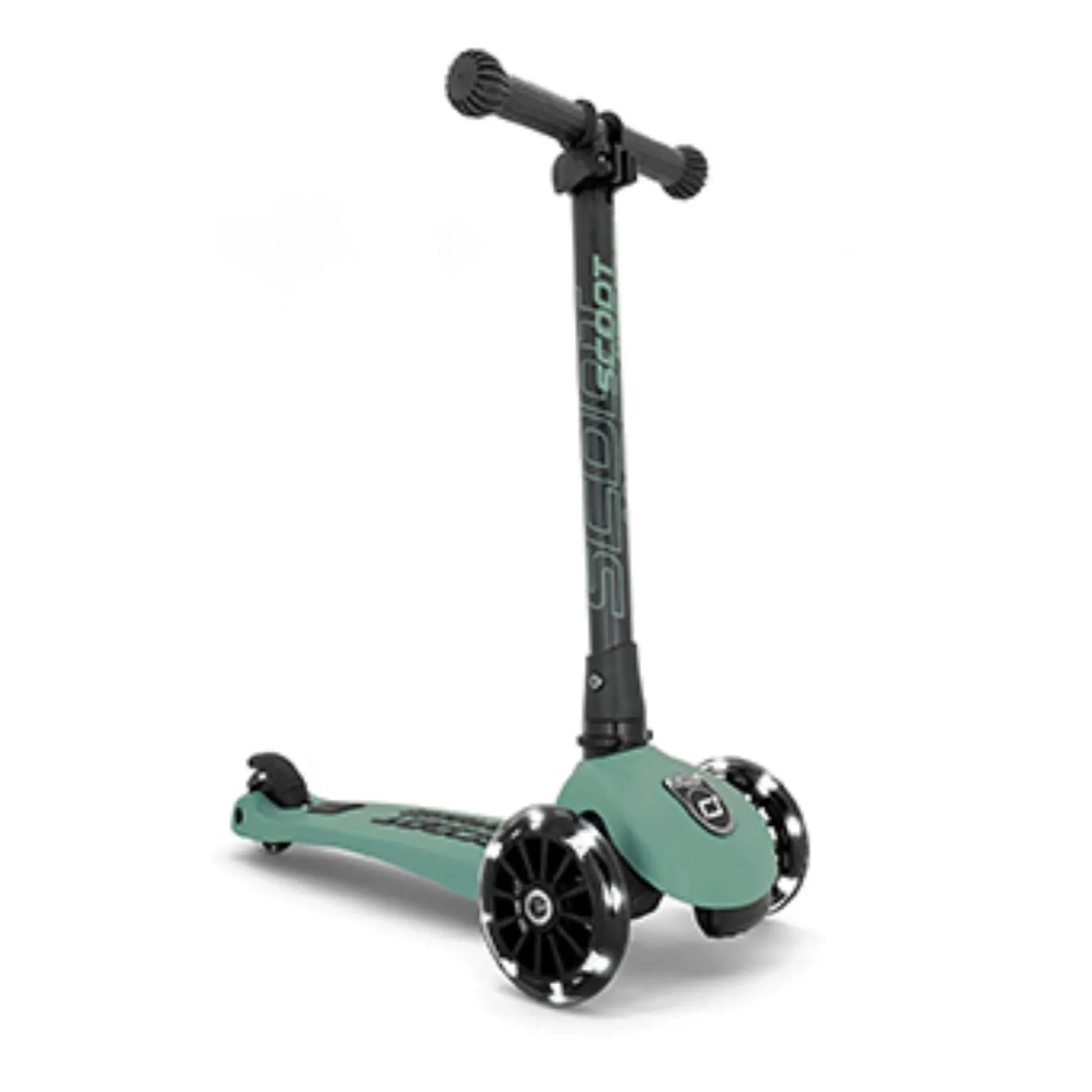 Scoot & Ride - Highwaykick 3 LED Scooter | Chrome green