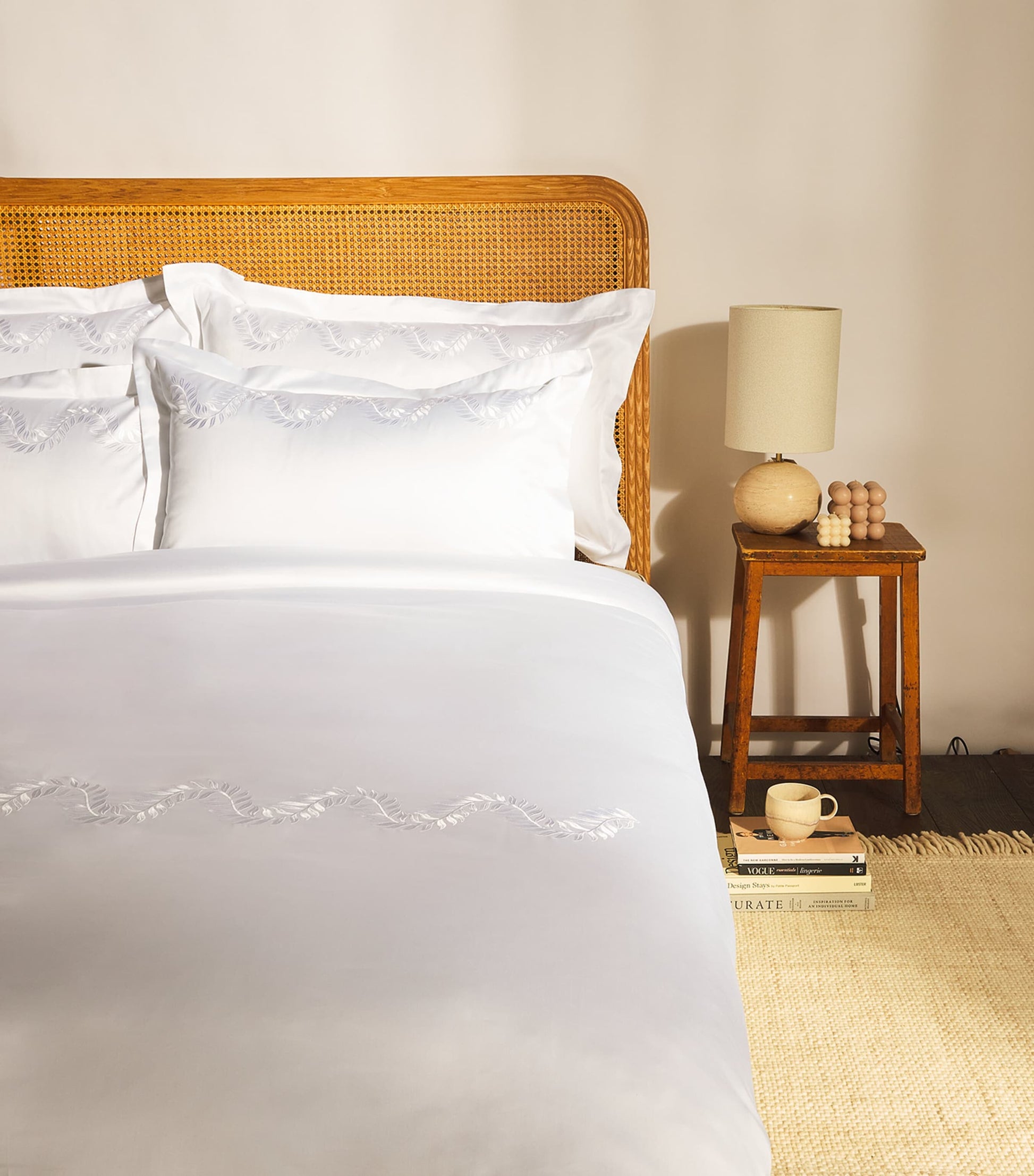 Cotton Embroidered Laurels Oxford Pillowcase (50cm x 75cm)