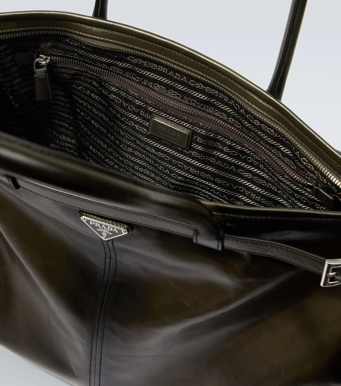 Prada - حقيبة يد برادا بوني الجلدية