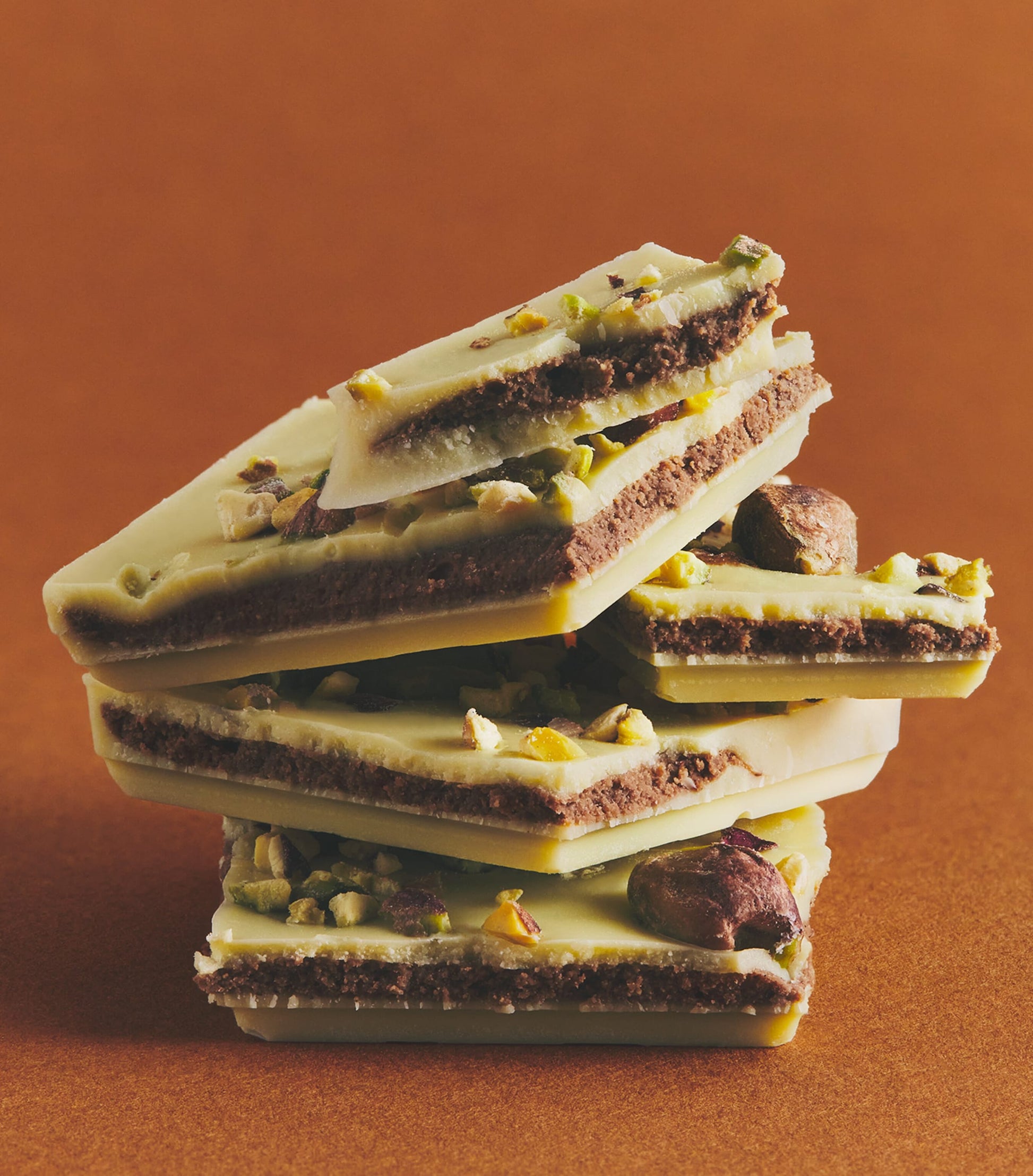 Pistachio-Filled White Chocolate Bar (123g)