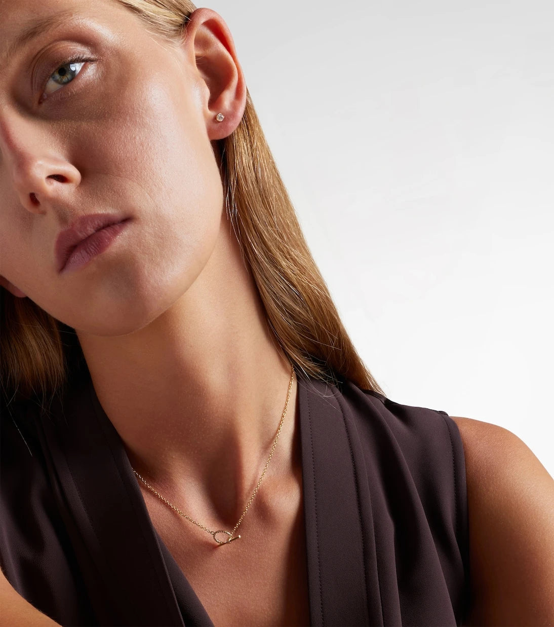 Stone and Strand - 10kt gold necklace with diamonds