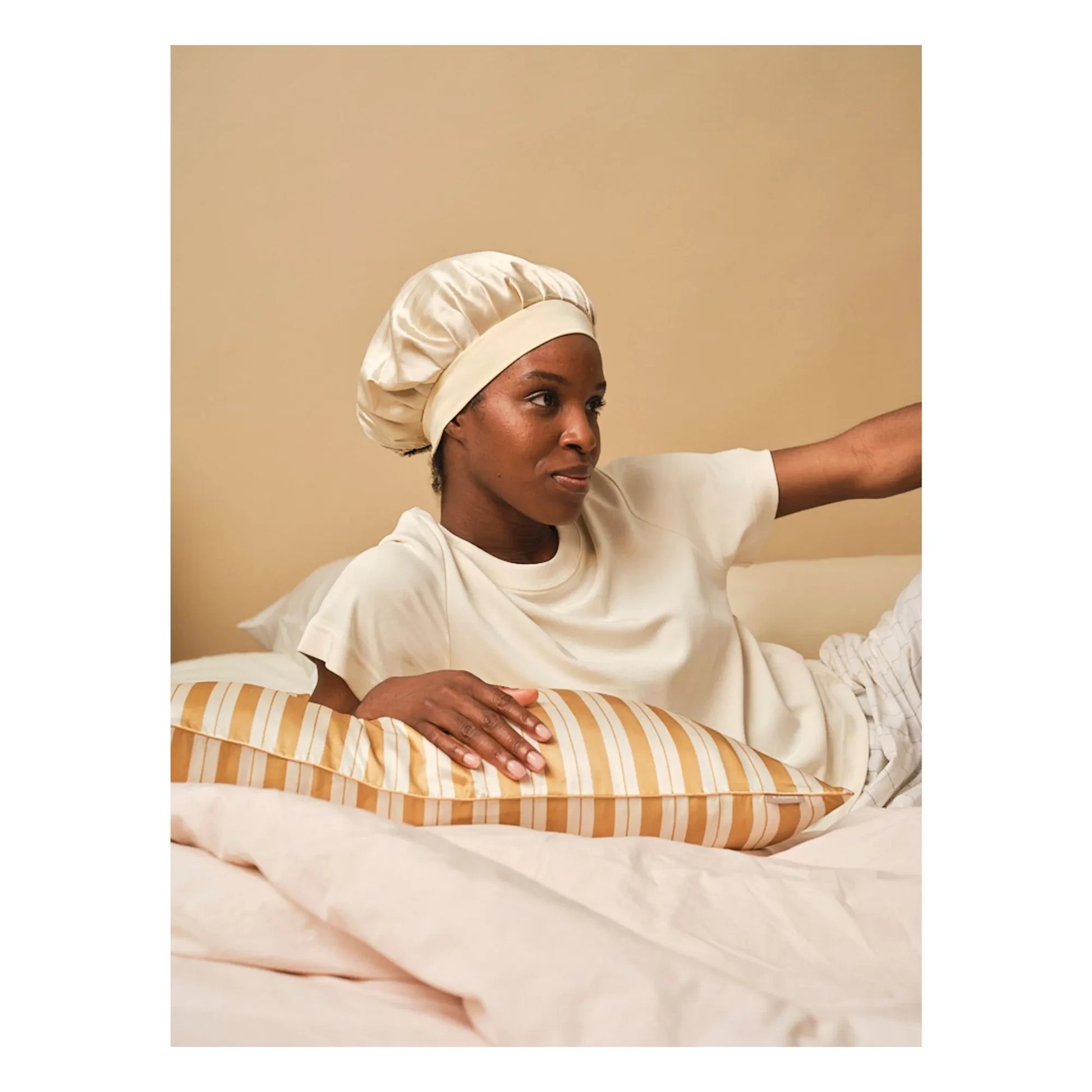 Emily's Pillow - Silk nightcap  | Champagne