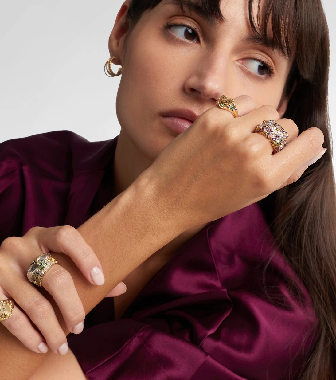 Yvonne Léon - Jolie Fleur 9kt gold ring with gemstones