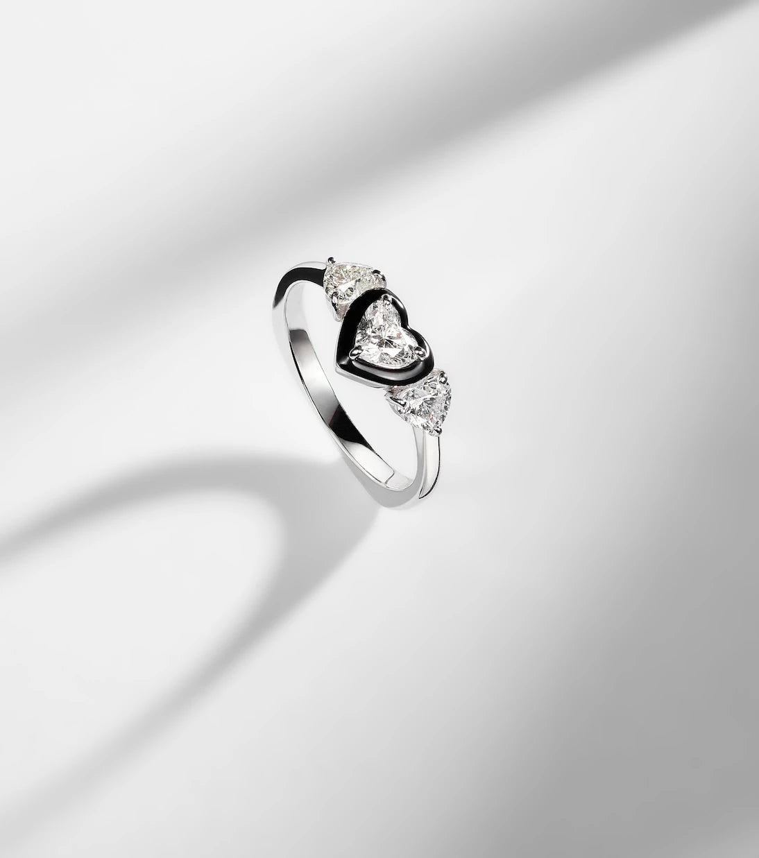 Kamyen - 18kt white gold and enamel pinky ring with diamonds