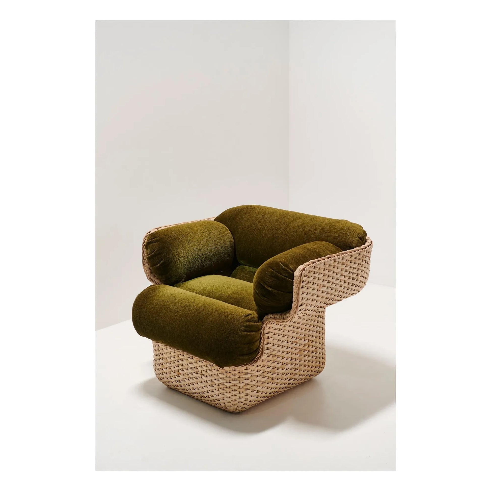 Gubi - Basket lounge chair, Joe Colombo | Khaki