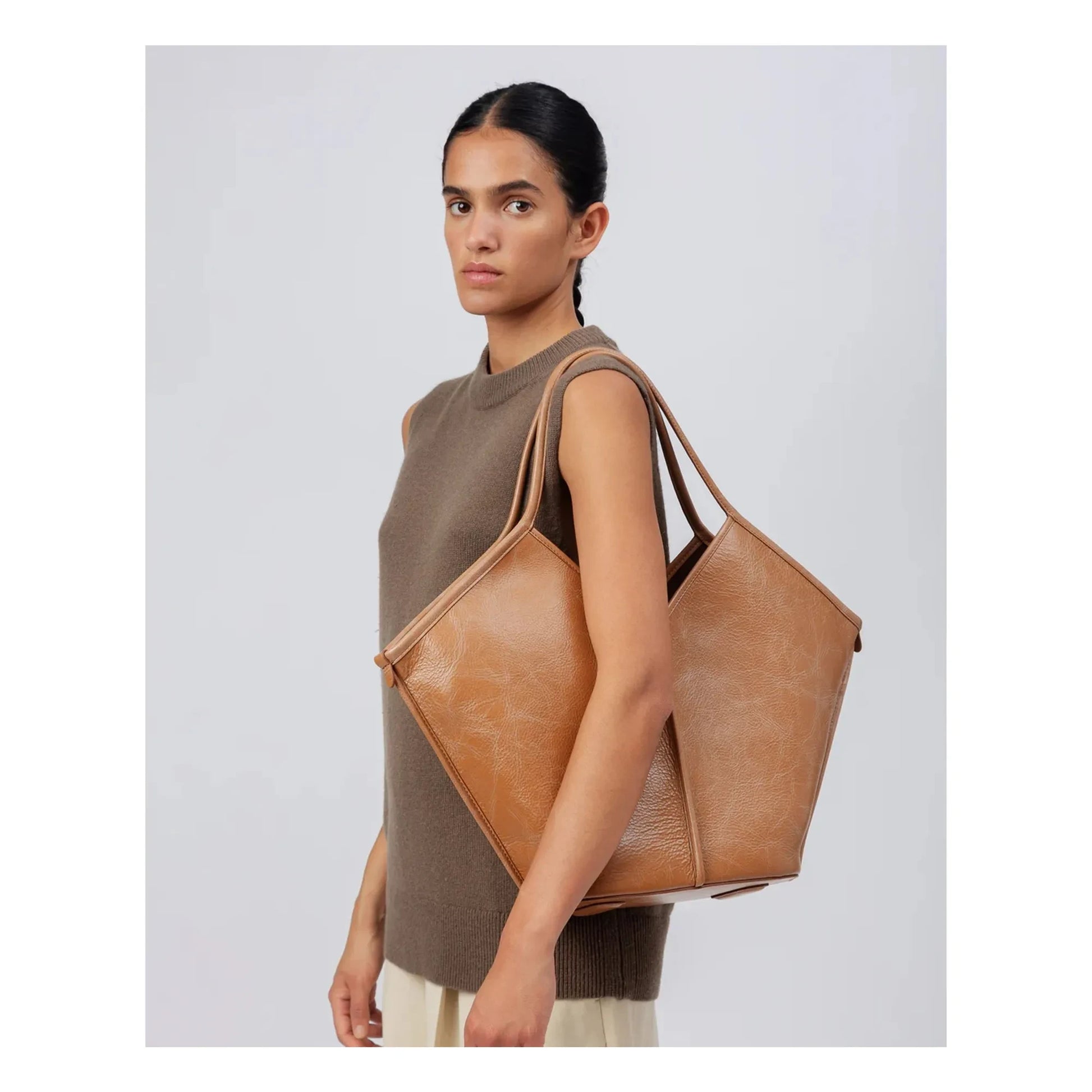 Hereu - Calella Antique Bag | Black