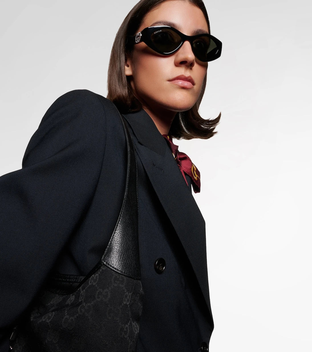 Gucci - Interlocking G kristal süslemeli oval güneş gözlüğü