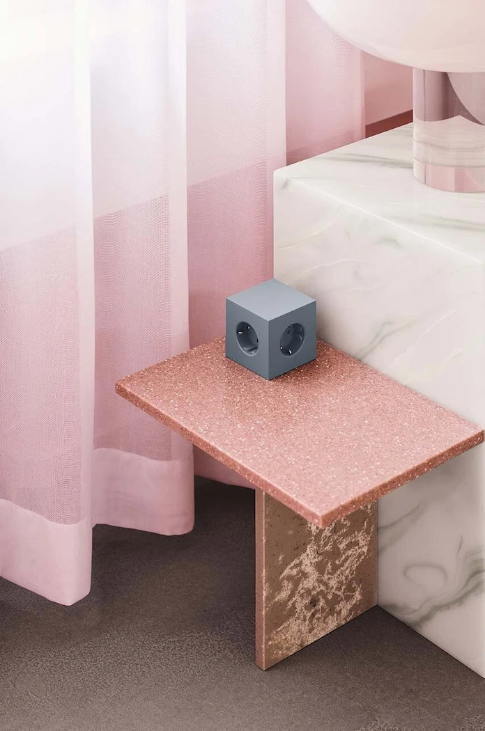 Магнитен зареждащ куб Avolt Square 1, 2 x USB, 1,8 m