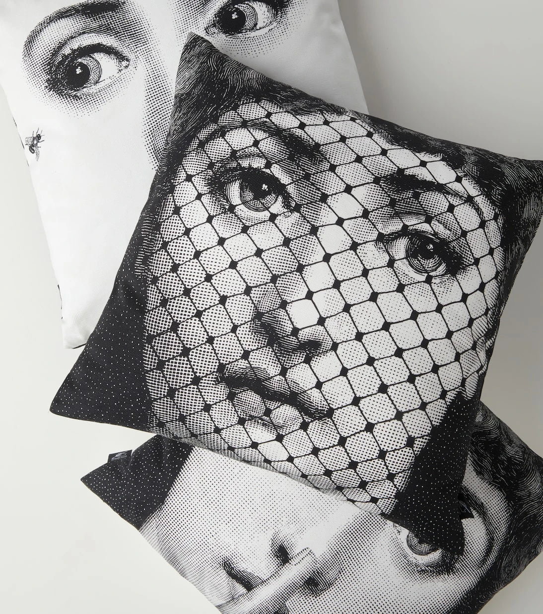 Fornasetti - Tema E Variazioni Ape cushion