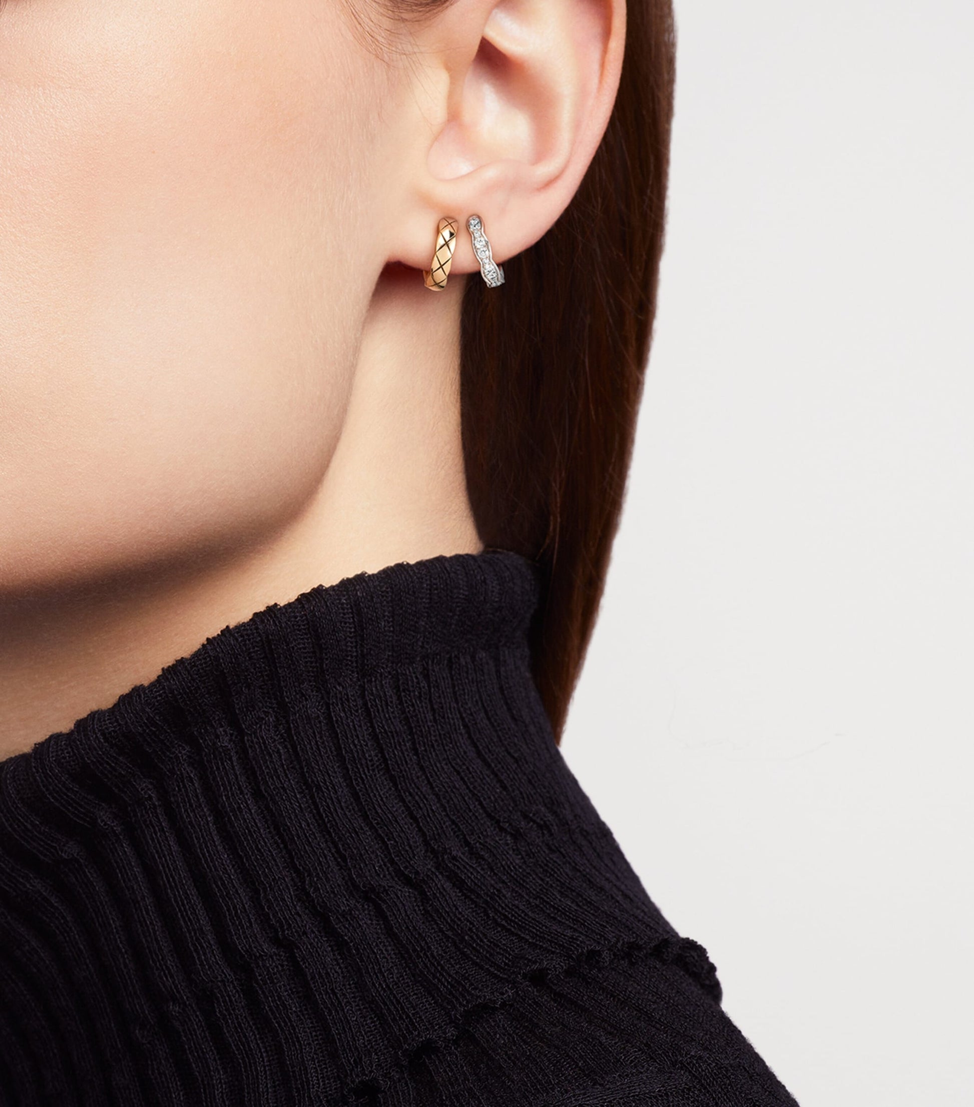 CHANEL White Gold, Beige Gold and Diamond Coco Crush Single Clip Earring