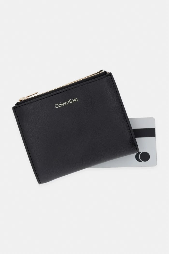 Calvin Klein портфейл дамски от имитация на кожа