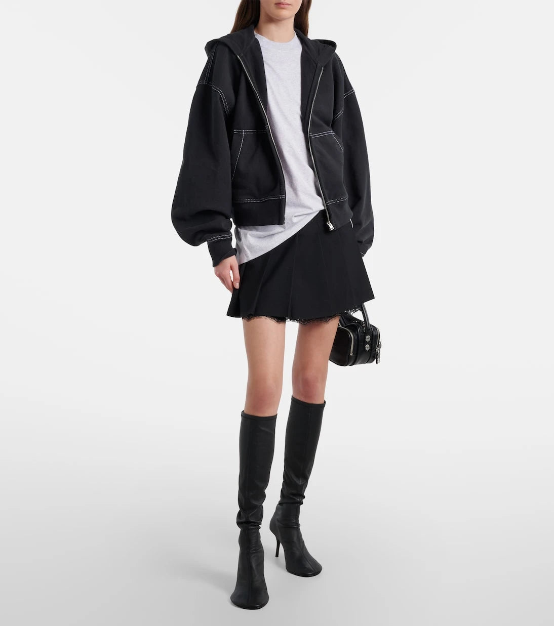 Acne Studios - تنورة إينبورا القصيرة ذات الثنيات والمزينة بالدانتيل