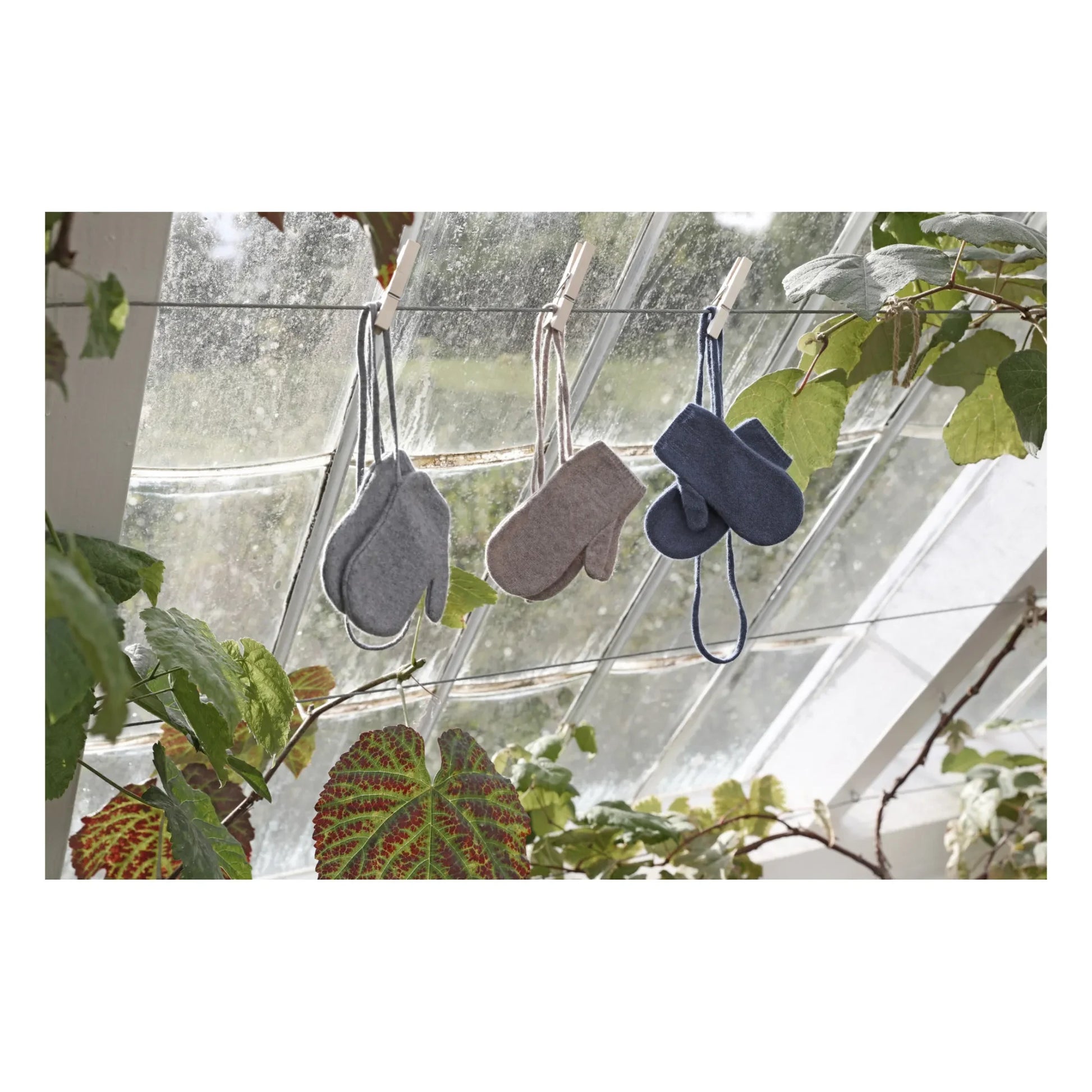 Holmm - Ajo Cashmere Mittens | Taupe brown